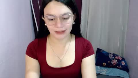 Snapshot of urhottiest_katey chatting on July 2, 5:24 am Katey online show from July 2, 5:24 am