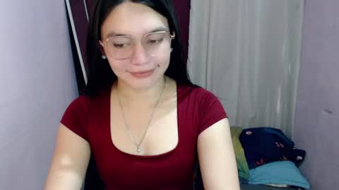 Snapshot of urhottiest_katey chatting on July 9, 5:33 am Katey online show from July 9, 5:33 am
