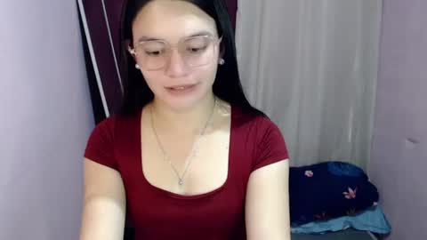 Snapshot of urhottiest_katey chatting on July 12, 5:42 am Katey online show from July 12, 5:42 am
