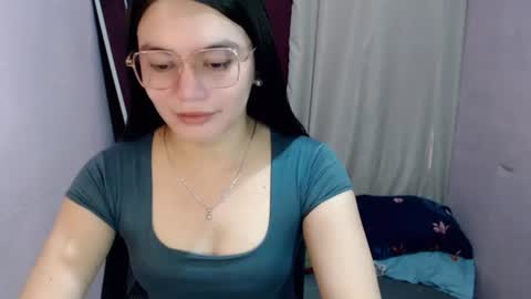 Snapshot of urhottiest_katey chatting on July 16, 5:02 am Katey online show from July 16, 5:02 am