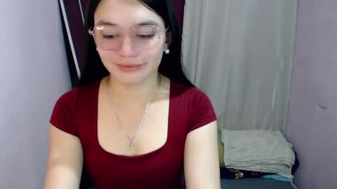 Snapshot of urhottiest_katey chatting on July 17, 5:25 am Katey online show from July 17, 5:25 am