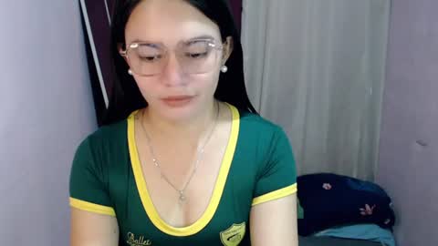 Snapshot of urhottiest_katey chatting on July 21, 4:59 am Katey online show from July 21, 4:59 am