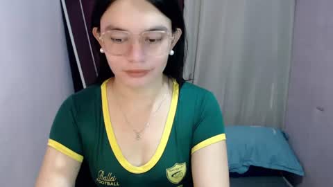 Snapshot of urhottiest_katey chatting on July 22, 6:05 am Katey online show from July 22, 6:05 am