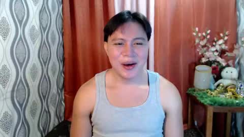 Snapshot of urhunky_ivan chatting on December 21, 4:14 pm urhunky_ivan online show from December 21, 4:14 pm