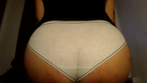 Snapshot of urlovely_hait chatting on July 1, 9:03 pm Sham online show from July 1, 9:03 pm