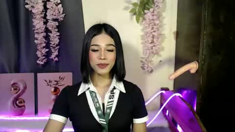 Snapshot of urlovely_jemma chatting on May 10, 2:17 am urlovely_jemma online show from May 10, 2:17 am