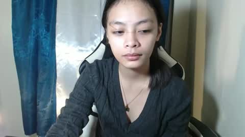 Snapshot of urlovely_yang03 chatting on February 9, 12:42 pm juliana online show from February 9, 12:42 pm