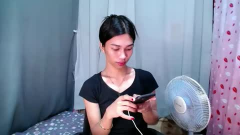 Snapshot of urloverjasmine_xx chatting on May 15, 10:50 pm urloverjasmine_xx online show from May 15, 10:50 pm
