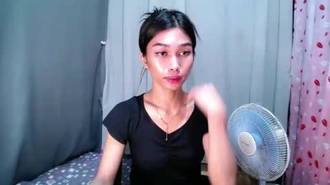 Snapshot of urloverjasmine_xx chatting on May 15, 11:01 pm urloverjasmine_xx online show from May 15, 11:01 pm