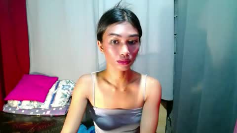 Snapshot of urloverjasmine_xx chatting on June 5, 9:48 am urloverjasmine_xx online show from June 5, 9:48 am