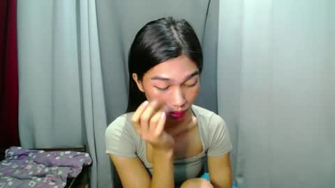 urloverjasmine_xx online show from June 27, 1:10 am