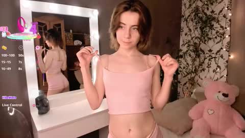Shayna online show from October 20, 2:50 pm