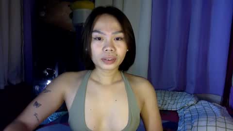 Snapshot of urlvelvypinoy chatting on June 16, 12:02 am Arney online show from June 16, 12:02 am