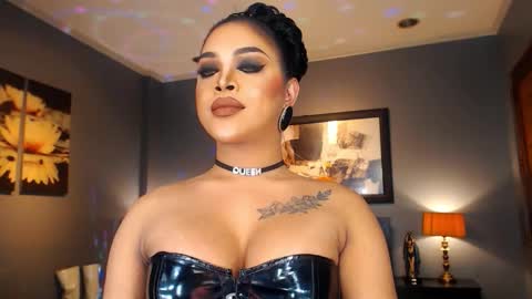 UrMajestyTyra online show from February 16, 12:51 am