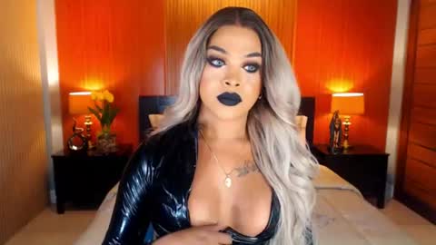 Snapshot of urmajestytyra chatting on June 19, 12:26 am UrMajestyTyra online show from June 19, 12:26 am