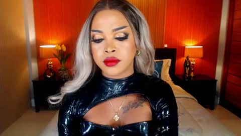 Snapshot of urmajestytyra chatting on July 2, 3:23 am UrMajestyTyra online show from July 2, 3:23 am