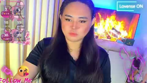 Snapshot of urnaughty_ceciliaxxx chatting on June 27, 6:35 pm cecilia online show from June 27, 6:35 pm