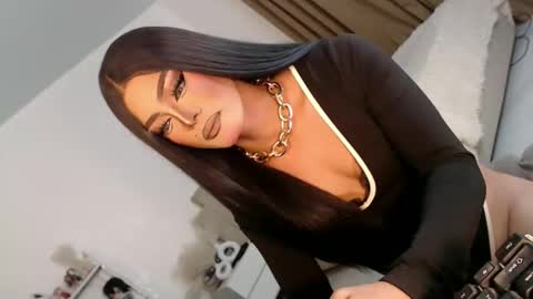 Snapshot of urnauthy_ciliaxxx chatting on April 29, 3:27 pm cecilia online show from April 29, 3:27 pm