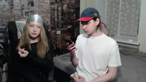 Snapshot of uroxygen chatting on May 28, 8:50 pm Mary online show from May 28, 8:50 pm
