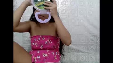 Snapshot of urpinaygirl69 chatting on June 9, 5:41 am urpinaygirl69 online show from June 9, 5:41 am