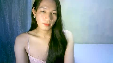 Snapshot of urpinaylovelyjuliaxxx chatting on January 6, 12:57 pm queen julia not into CHEAPGUY online show from January 6, 12:57 pm