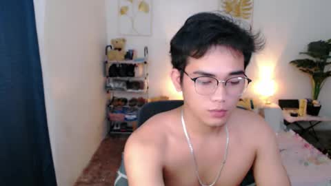 urpinoy_cummer online show from November 2, 12:29 pm