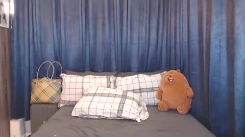 Snapshot of urpinoyasianx chatting on January 11, 12:29 pm Mel online show from January 11, 12:29 pm