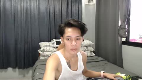 Snapshot of urpinoyasianx chatting on February 17, 7:37 am Mel online show from February 17, 7:37 am