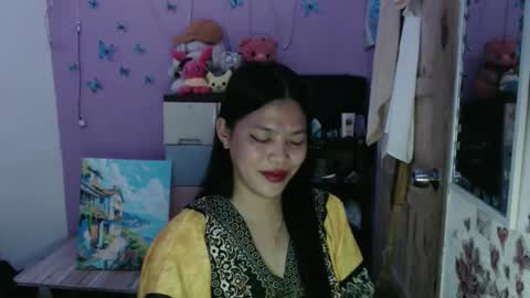 hi im kim online show from March 24, 12:32 pm
