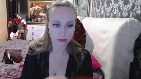 UrSecretTreasure88 online show from May 8, 10:20 am