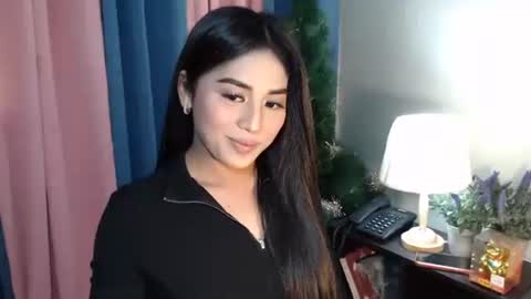 JUST CALL ME CALI online show from November 2, 7:05 pm