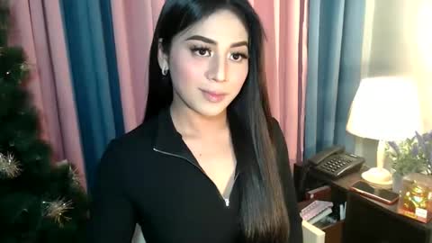 JUST CALL ME CALI online show from November 9, 5:44 pm