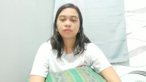 Snapshot of ursexy_pinay_skinny chatting on May 18, 5:35 am im jenny online show from May 18, 5:35 am