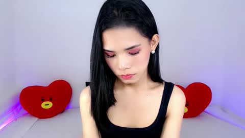 Snapshot of ursexydelancy_ chatting on February 28, 2:01 am Cute Delancy online show from February 28, 2:01 am