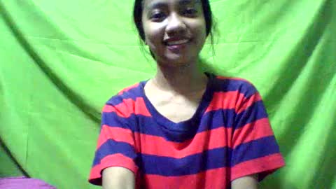 Snapshot of ursexydoll18 chatting on January 14, 3:53 am Darlyn room online show from January 14, 3:53 am