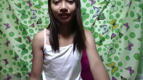 Snapshot of ursexydoll18 chatting on February 20, 5:44 am Darlyn room online show from February 20, 5:44 am