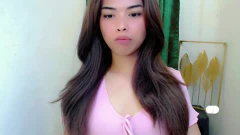 Snapshot of urslutty_jasmine chatting on April 19, 7:16 pm jasmine online show from April 19, 7:16 pm