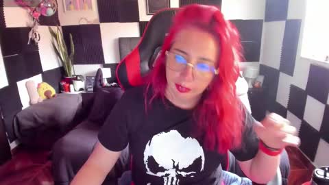 Snapshot of ursula_fire chatting on February 10, 9:52 pm Ursula Gomez online show from February 10, 9:52 pm