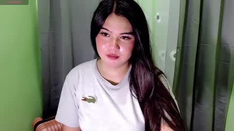 Snapshot of ursweet_ashley chatting on December 5, 4:20 am online show from December 5, 4:20 am