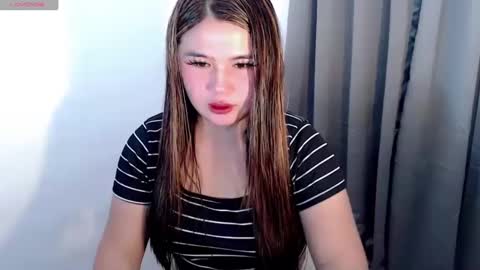 Snapshot of ursweet_ashley chatting on January 10, 9:44 am online show from January 10, 9:44 am