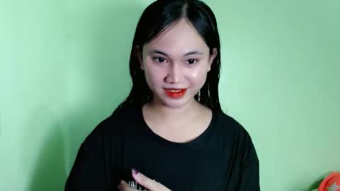 Snapshot of ursweet_athisa18 chatting on April 25, 9:34 am Athisa online show from April 25, 9:34 am