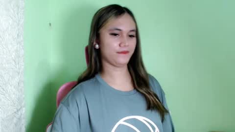 Snapshot of ursweet_athisa18 chatting on July 23, 9:24 pm Athisa online show from July 23, 9:24 pm