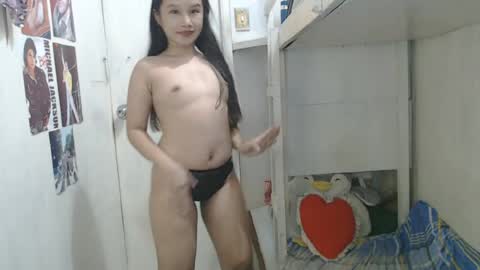 Snapshot of ursweetclassygirl chatting on June 30, 9:38 pm Ursweetclassygirl online show from June 30, 9:38 pm