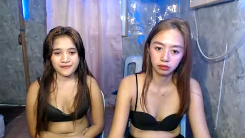 Snapshot of ursweetpinky chatting on June 26, 11:42 pm ursweetpinky online show from June 26, 11:42 pm