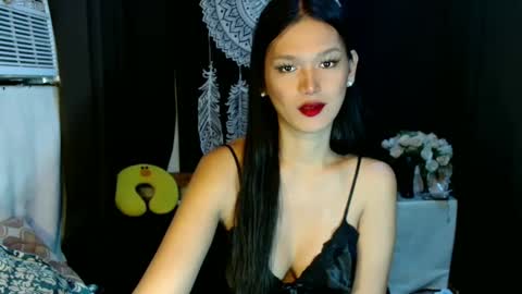 Snapshot of urthai_hotfilipinax chatting on January 14, 3:43 am angel online show from January 14, 3:43 am