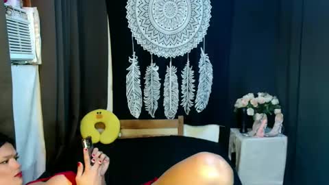 Snapshot of urthai_hotfilipinax chatting on February 11, 2:46 am angel online show from February 11, 2:46 am