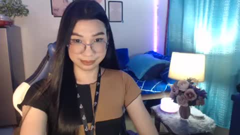 Snapshot of urwetasianprincessxx chatting on December 22, 1:55 pm Ashley Kate Mateo Gray online show from December 22, 1:55 pm