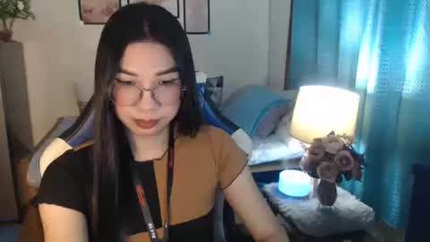 Snapshot of urwetasianprincessxx chatting on February 28, 2:31 pm Ashley Kate Mateo Gray online show from February 28, 2:31 pm