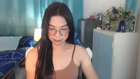 Snapshot of urwetasianprincessxx chatting on October 27, 10:08 am Ashley Kate Mateo Gray online show from October 27, 10:08 am