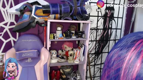 --Lucy-- online show from January 15, 8:58 pm